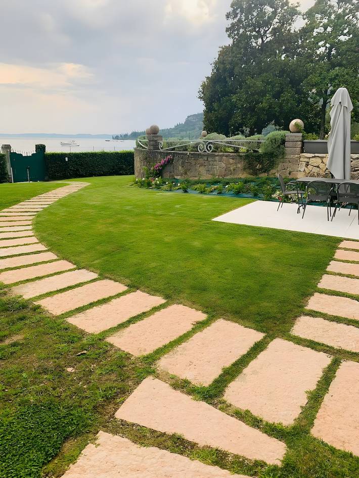 Ferienwohnung für 8 Personen, mit Balkon und Garten sowie Seeblick in Garda - 4