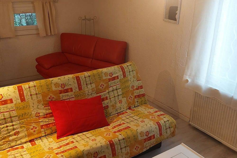 T2 50m² (4 couchages)  + piscine sur domaine de 8600 m², proche Aix en Provence in Aix-en-Provence, Région d'Aix-en-Provence