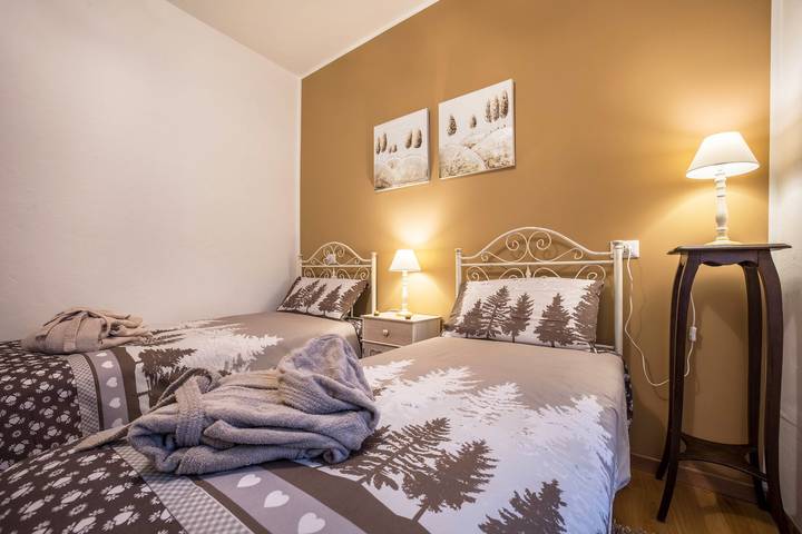 Appartamento intero, Appartamento 'Collini' con Vista Montagna e Wi-Fi in Spiazzo, Alpi dell'Adamello e della Presanella