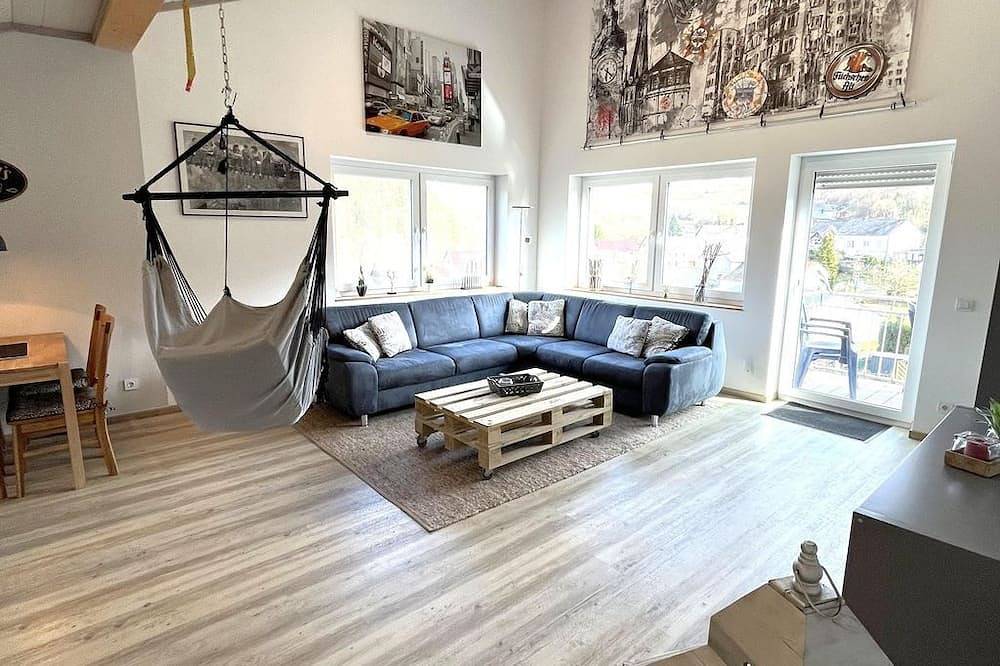 Ganze Wohnung, 3-Bett-Ferienwohnung Michael, 2-3 Personen - Ferienhaus Egger in Porta Westfalica, Kreis Minden-Lübbecke