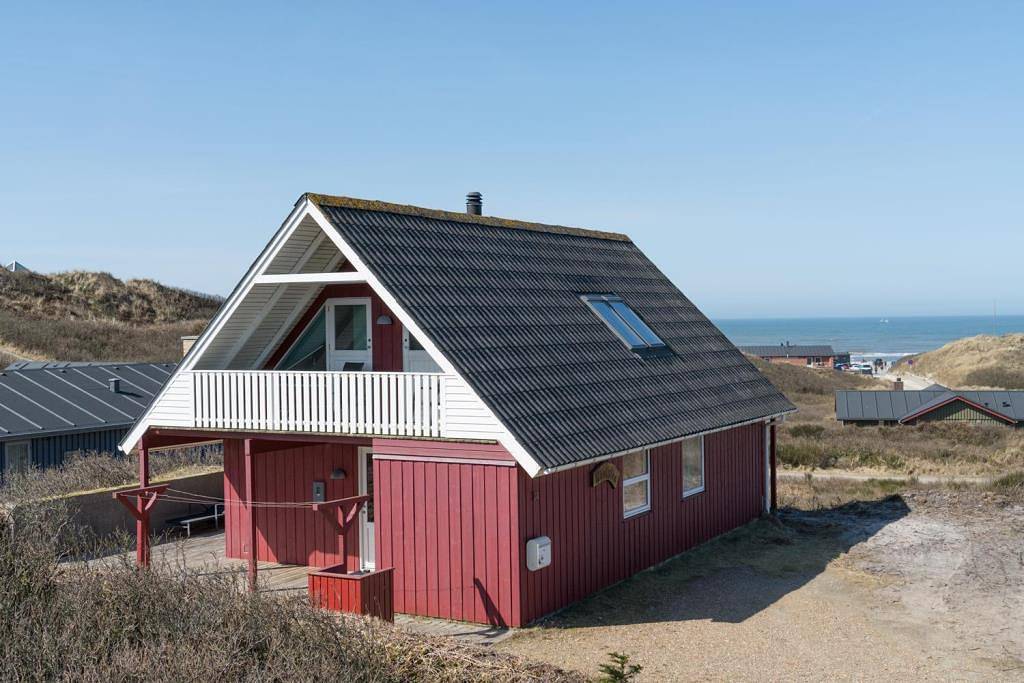 Schönes Ferienhaus über 2 Etagen mit Meerblick in Henne, Varde