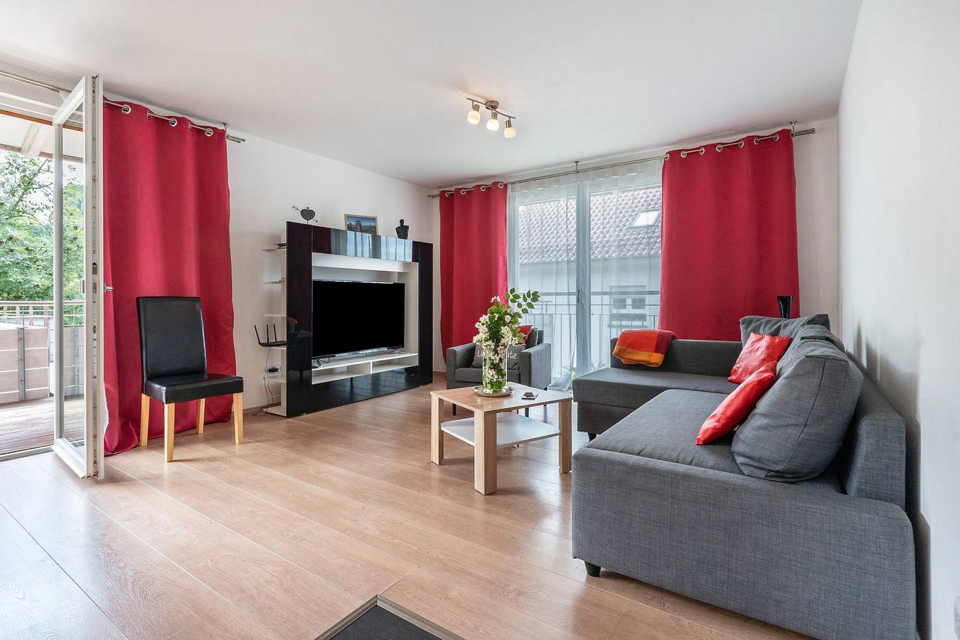 Appartement entier, Appartement 'Teufelsmühlblick' avec vue sur les montagnes, balcon et Wi-Fi in Loffenau, Forêt Noire du Nord