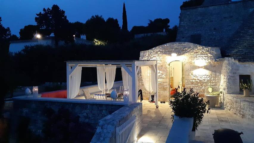 Location de vacances pour 4 personnes, avec piscine ainsi que vue et jardin, adapté aux familles à Selva di Fasano - 2