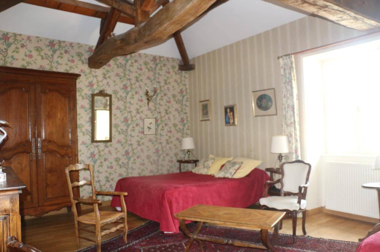 Double Room with Private Bathroom in Salornay-sur-Guye, Région de Mâcon