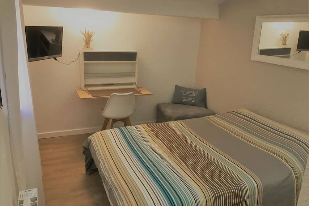 Maison 2 à 6 adultes prox place des Lices et plage à côté, piscine, 2 parkings in Saint-Tropez, Région de Draguignan