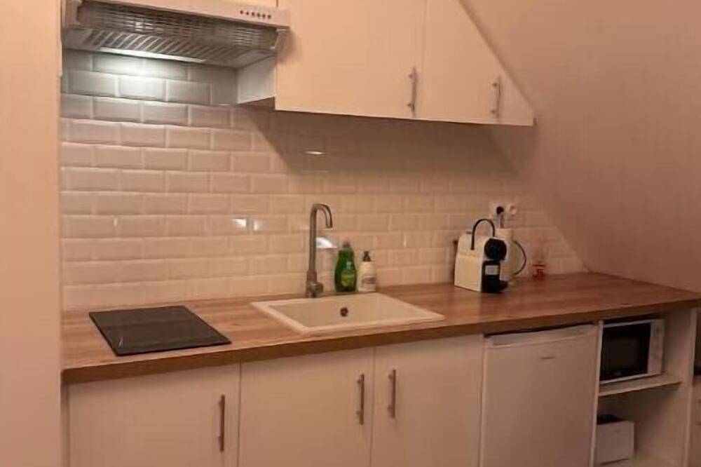 Entire apartment, Le Nid Douillet - Studio in Beauvais, Oise