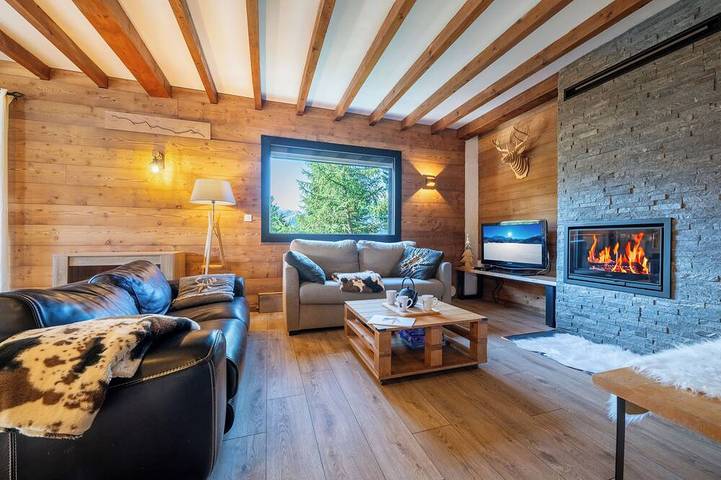 Chalet pour 8 personnes, avec balcon ainsi que jacuzzi et jardin à Orcières