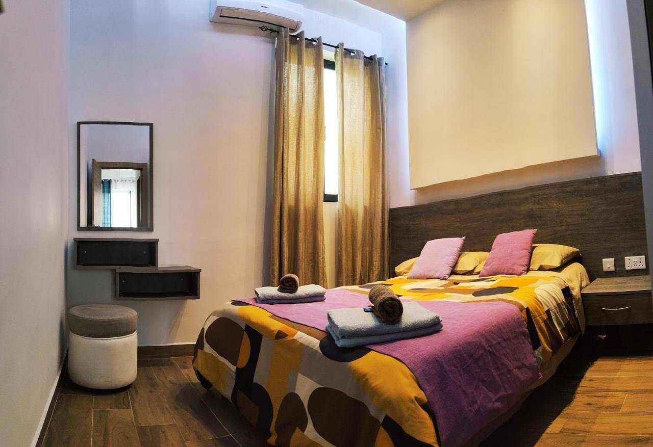 Appartement entier, Apartment with Balcony in Marsalforn, Zebbug