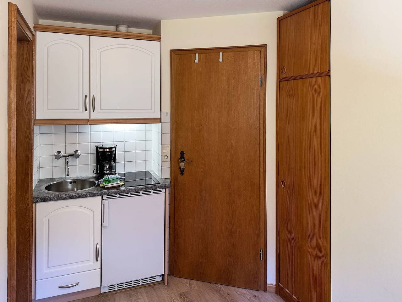Entire apartment, Ferienwohnung Üüs Aran 5 in Nebel mit Wlan und Privatparkplatz in Nebel, Amrum