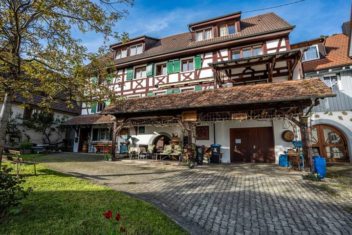 Pension für 2 Personen, mit Terrasse und Seeblick in 