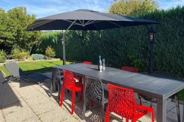 Location de vacances pour 9 personnes, avec jardin à Dinozé