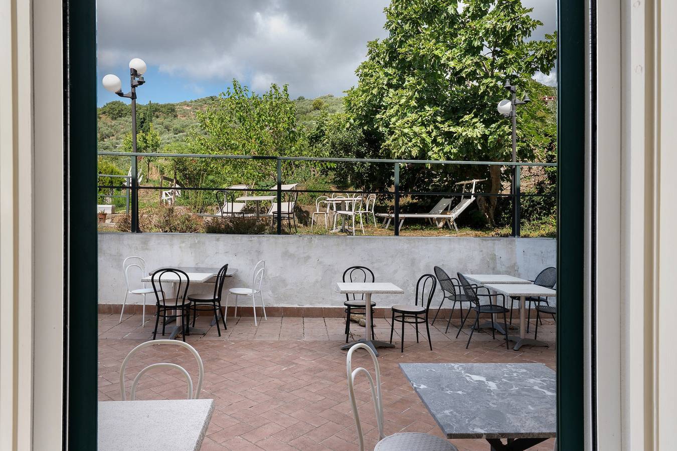 Ganze Wohnung, Apartment 'Cian' mit Bergblick, gemeinsamer Terrasse und Wlan in Montegrazie, Imperia