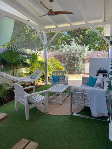 Location de vacances pour 4 personnes, avec vue et jardin dans Plage des Raisins Clairs