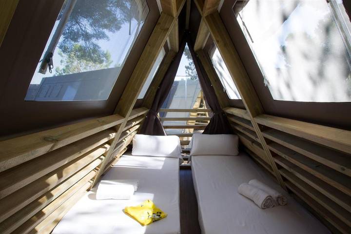 Camping pour 4 personnes, avec jardin et vue ainsi que bassin pour enfant et piscine à Tarragone - 4