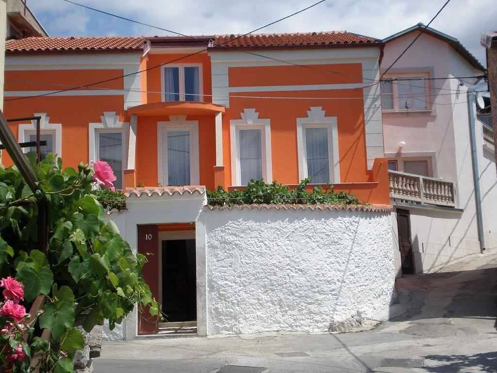 Appartamento vacanze a Kvarn a partire da 117€ a notte