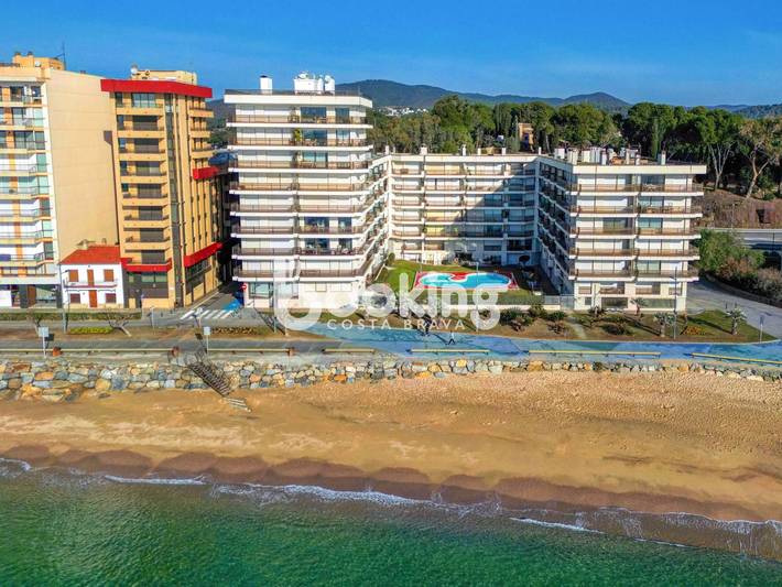 Ferienwohnung für 6 Personen, mit Balkon/Terrasse und Pool sowie Meerblick - 1