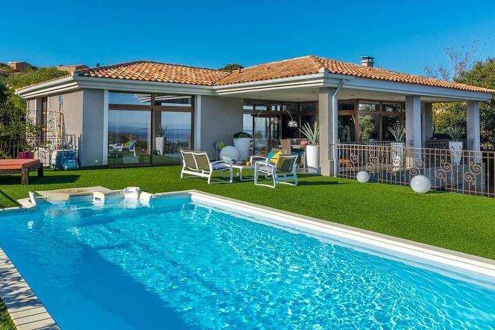 Chambre d’hôte pour 4 personnes, avec piscine et jardin à Lumio