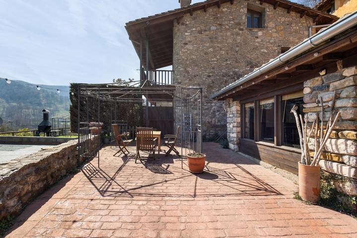 Casa de vacaciones para 4 personas, con Jardín y Sauna en Pirineo Catalan