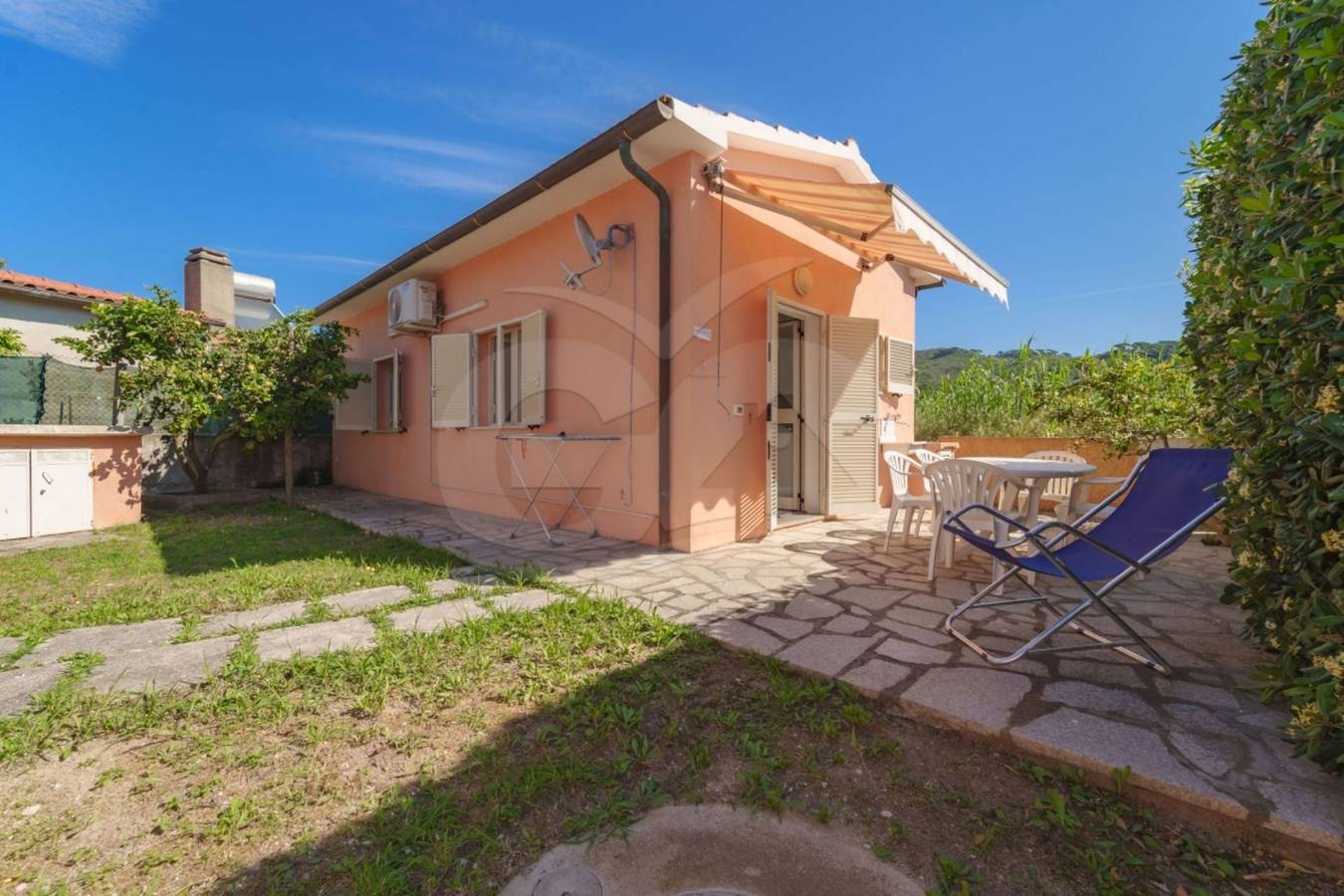 Ganze Wohnung, Michelina cottage with private parking space and outdoor space in Campo-Casa Michelina in La Pila, Elba