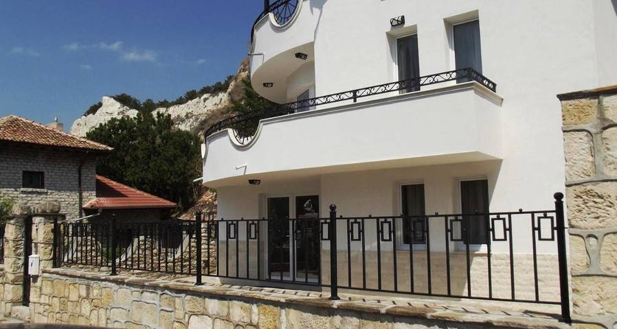 Ferienhaus für 6 Personen, mit Garten und Ausblick in Bulgarien - 2