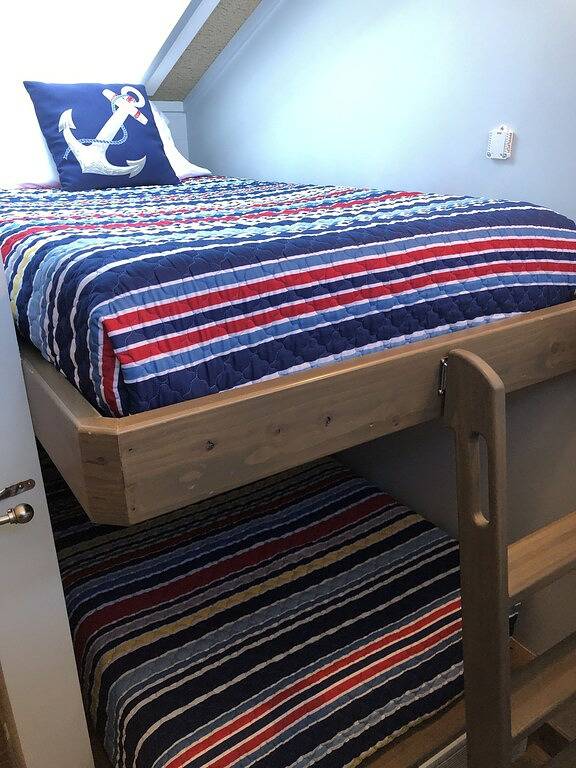 Ganze Wohnung, Harbour View Lofts ist mit Blick auf Lake Macatawa und Eldean Shipyard in Macatawa, Michigansee