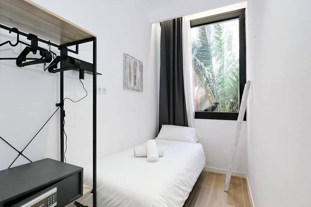 Casa Nanit Hostal habitacion 6 in Hospitalet de Llobregat, Barcelonés
