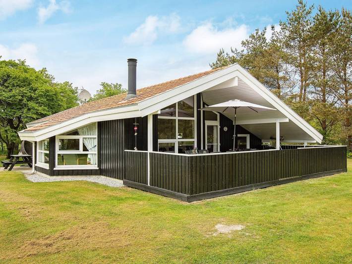 Ferienhaus für 6 Personen, mit Whirlpool und Terrasse sowie Sauna in Bratten