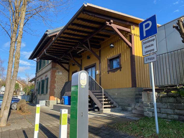 Ganze Wohnung, Doppelgeschossige Wohnung mit viel Platz in der Wohnküche, nahe Spielplatz in Friedrichshafen, Region Bodensee-Oberschwaben