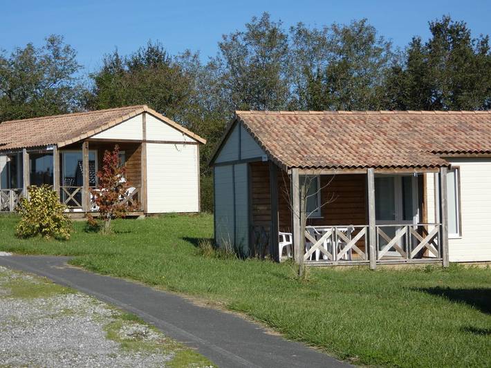 Gîte pour 4 personnes, avec Terrasse et Jardin ainsi que Piscine et Vue à Orist