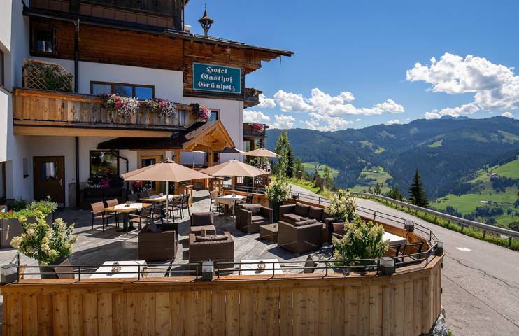 Bed and Breakfast für 3 Personen, mit Balkon und Terrasse sowie Garten und Pool im Salzburger Land