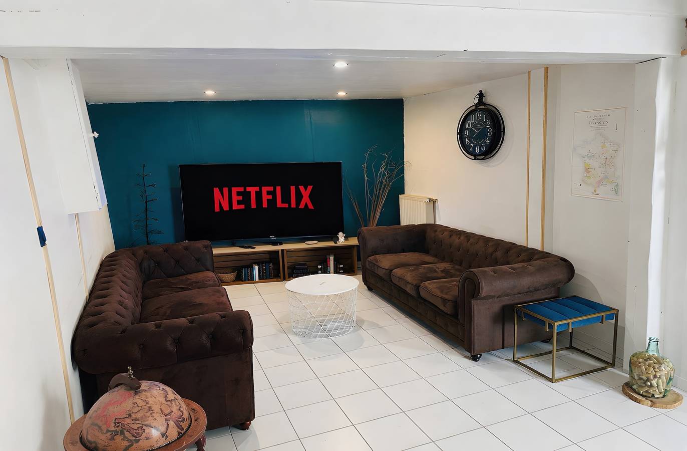 Maison 'Gîte Le Flot' avec jardin privé et Wi-Fi in Saint-Florentin, Région d'Auxerre