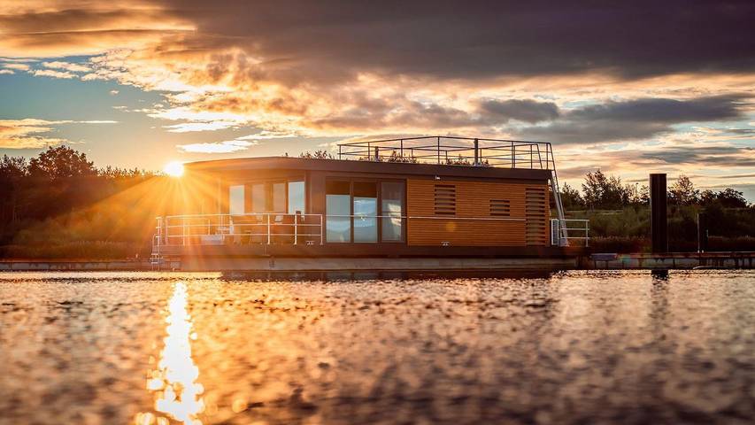 Ferienwohnung für 6 Personen, mit Terrasse und Seeblick am Bärwalder See