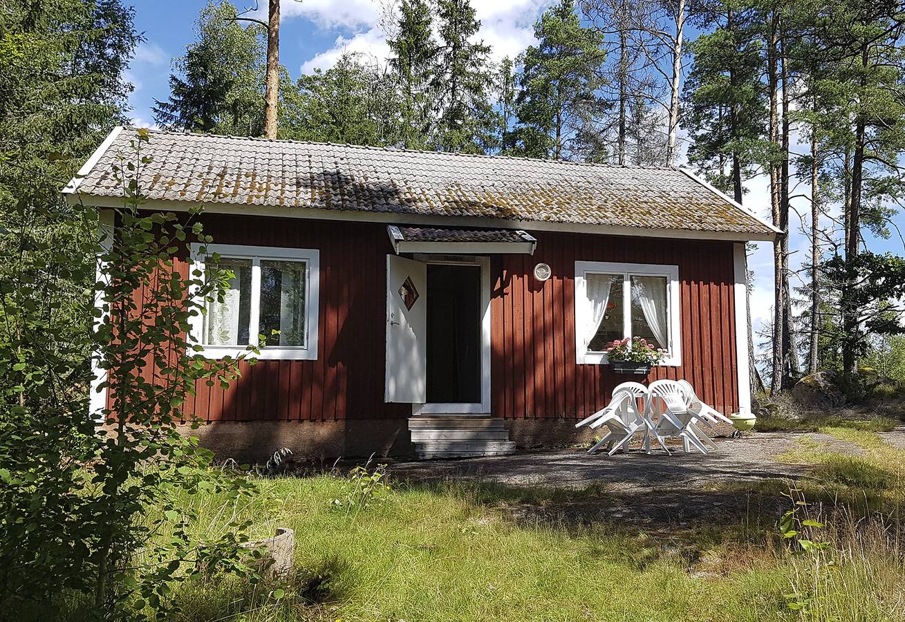 Hus för 4 Personer med trädgård in Kronobergs