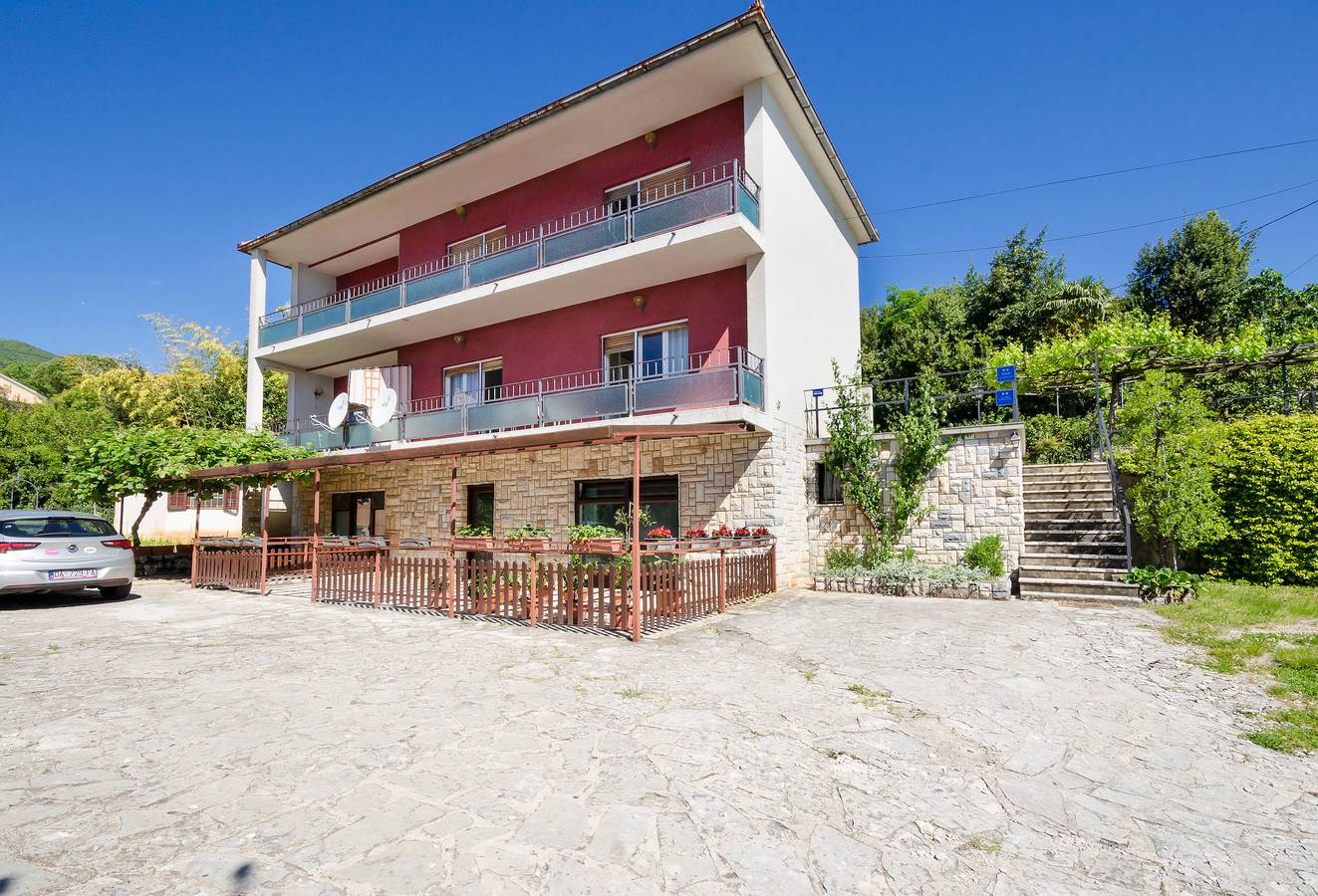 Całe studio, Apartments Mladen Jelica in Icici, Opatija Riviera