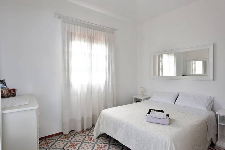 Ganze Wohnung, Miramare apartment with sea and mountain view! in Santa Maria Navarrese, Lotzorai
