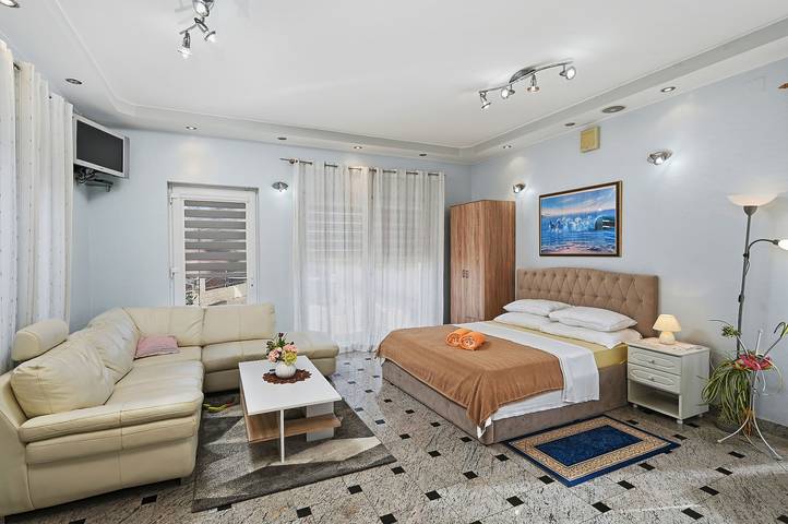 Ferienwohnung für 2 Personen, mit Balkon/Terrasse auf Pasman