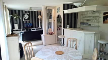 Gîte pour 5 personnes, avec balcon et vue, animaux acceptés à Revin