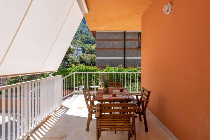 Appartamento per 5 persone, con terrazza in Addaura