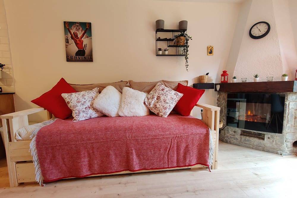 Ganze Wohnung, Ski chalet Cervinia Martino e Bassi ski-in-ski-out 6 persons sunny balcony wifi in Cervinia, Valtournenche