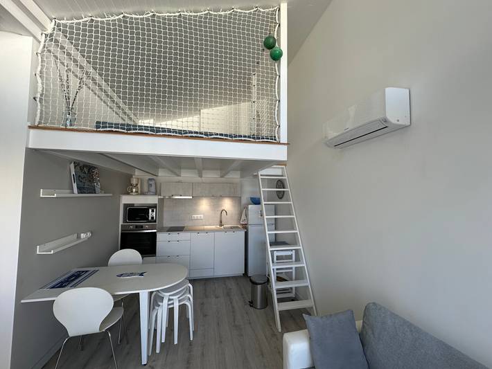 Gîte pour 4 personnes, avec terrasse dans Plage du Penon - 4