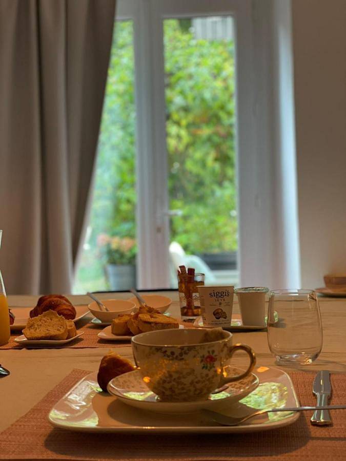 Le jardin Chamberlin, Maison d'hôtes in Savigny-sur-Orge, Essonne