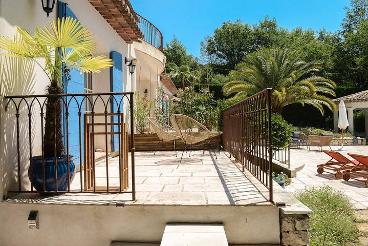 Chambre d’hôte pour 2 personnes, avec jardin ainsi que piscine et jacuzzi dans les Alpes maritimes - 4