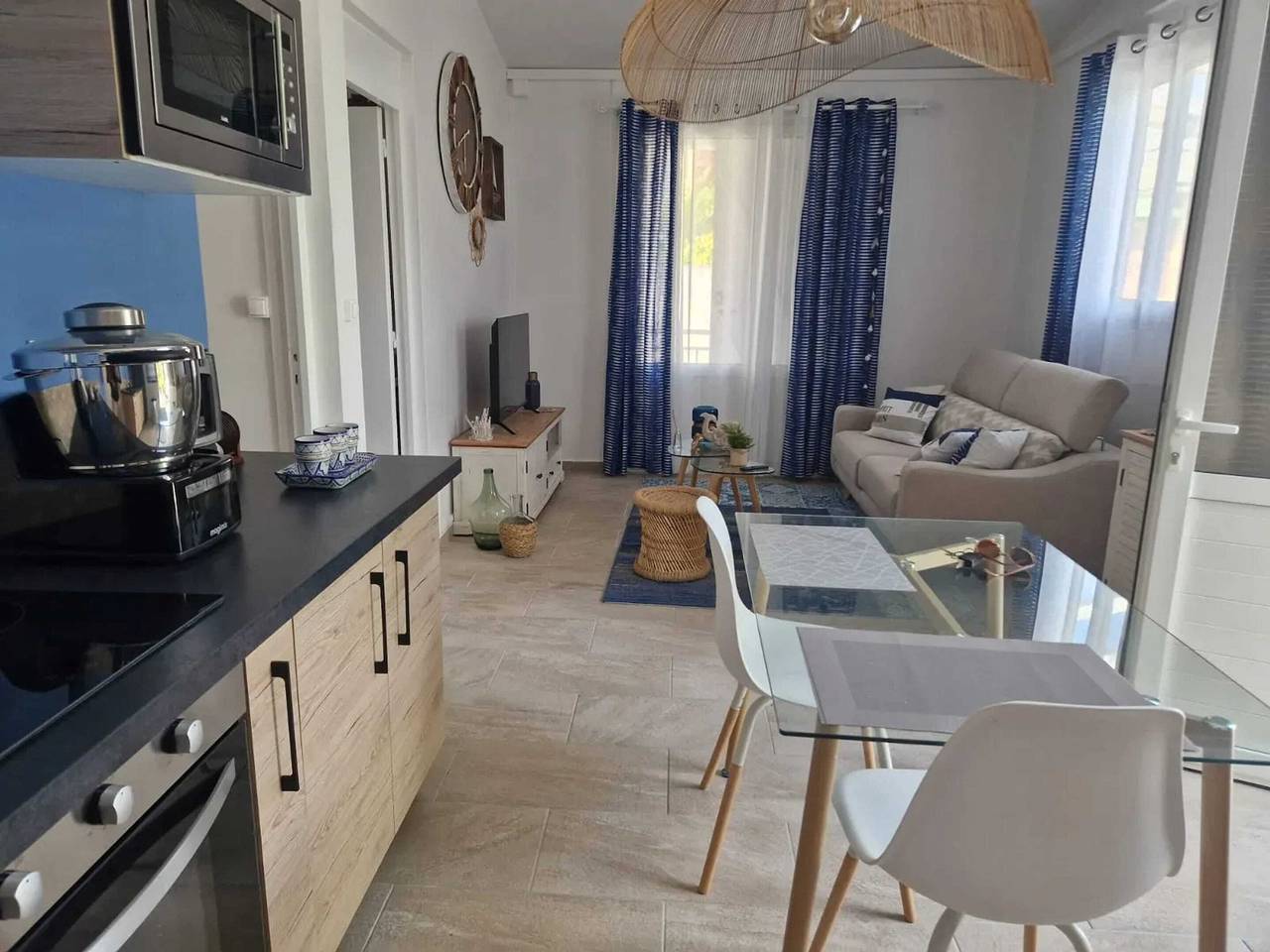 Casa cómoda en Saint Louis, 120 m², vista al mar in Baie-Mahault, Guadalupe