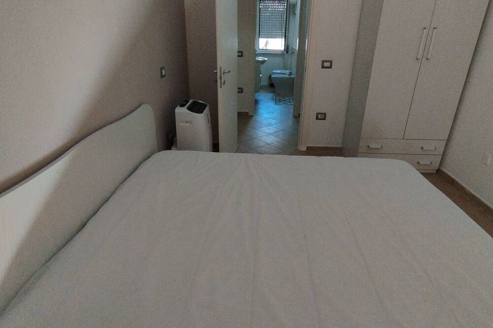 Appartamento intero, Appartamento panoramico a 250 metri dalla spiaggia in Tortora Marina, Praia a Mare