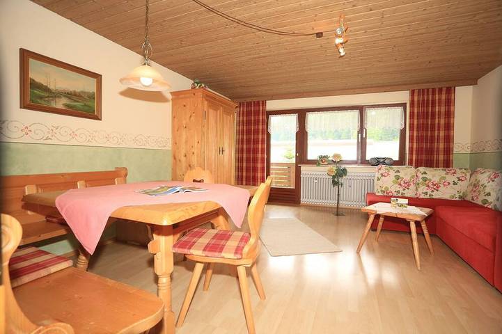 Bauernhof für 5 Personen, mit Balkon und Garten sowie Sauna in Siegsdorf