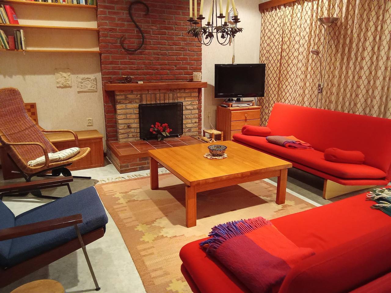 Knus familiehuis met heerlijke tuin. in De Banjaard, Kamperland