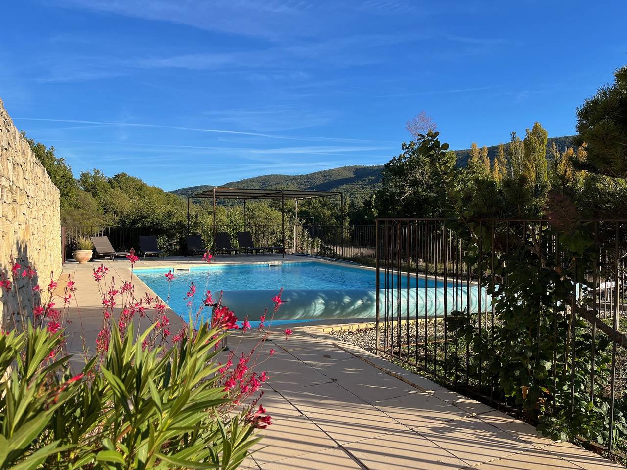 La Bastide 1830- Domaine de la Bastidonne in Céreste, Parc naturel régional du Luberon