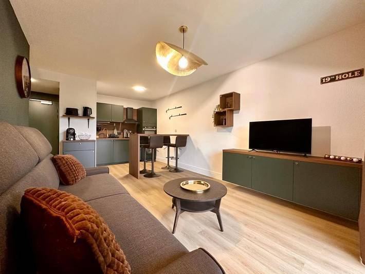 Gîte pour 4 personnes, avec balcon ainsi que vue et piscine à Juvignac - 2