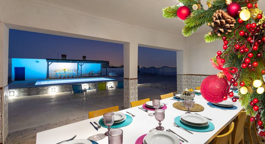 Casa de vacaciones para 16 personas, con terraza y jardín, Se admiten mascotas en Elche