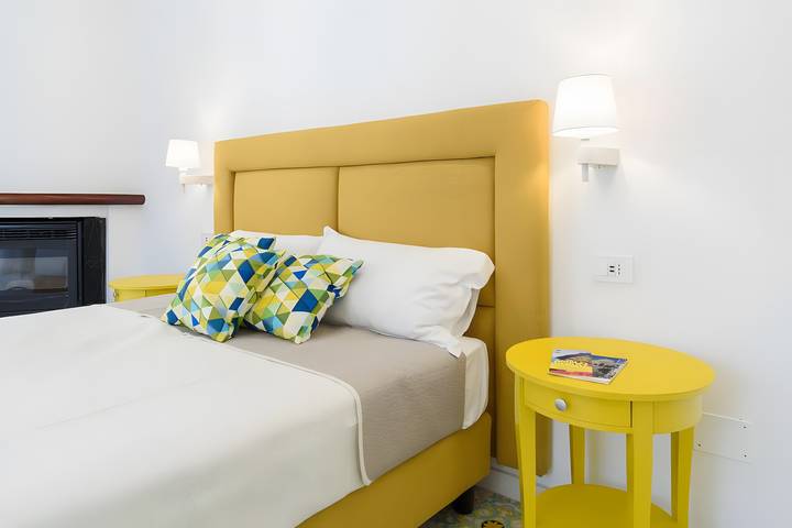 Chambre « Positano Luxury » avec balcon, Wi-Fi et climatisation in Meta, Province de Naples
